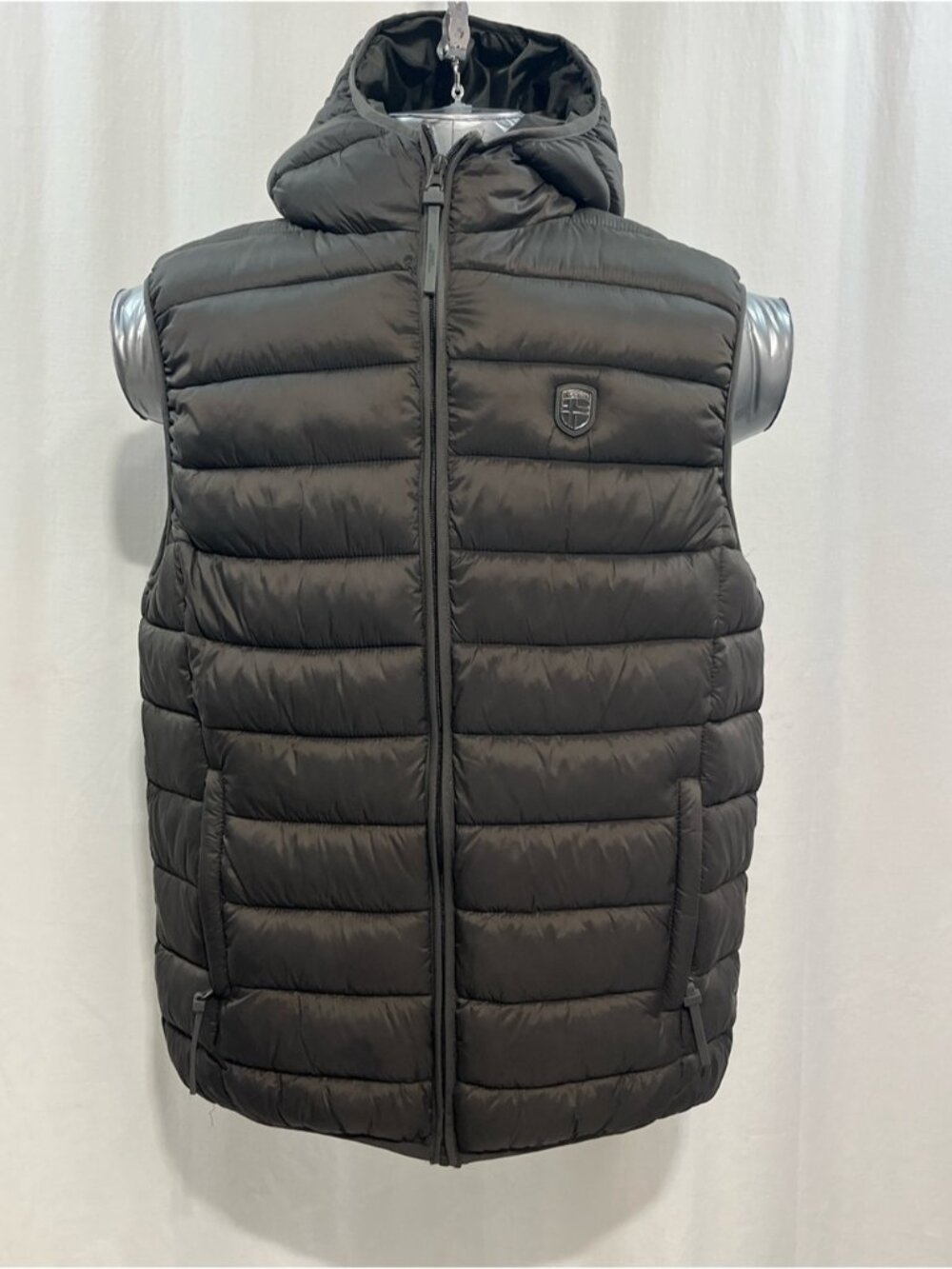 Quilted Puffer Vest - Brown Men's med Hooded warm travel sport every day